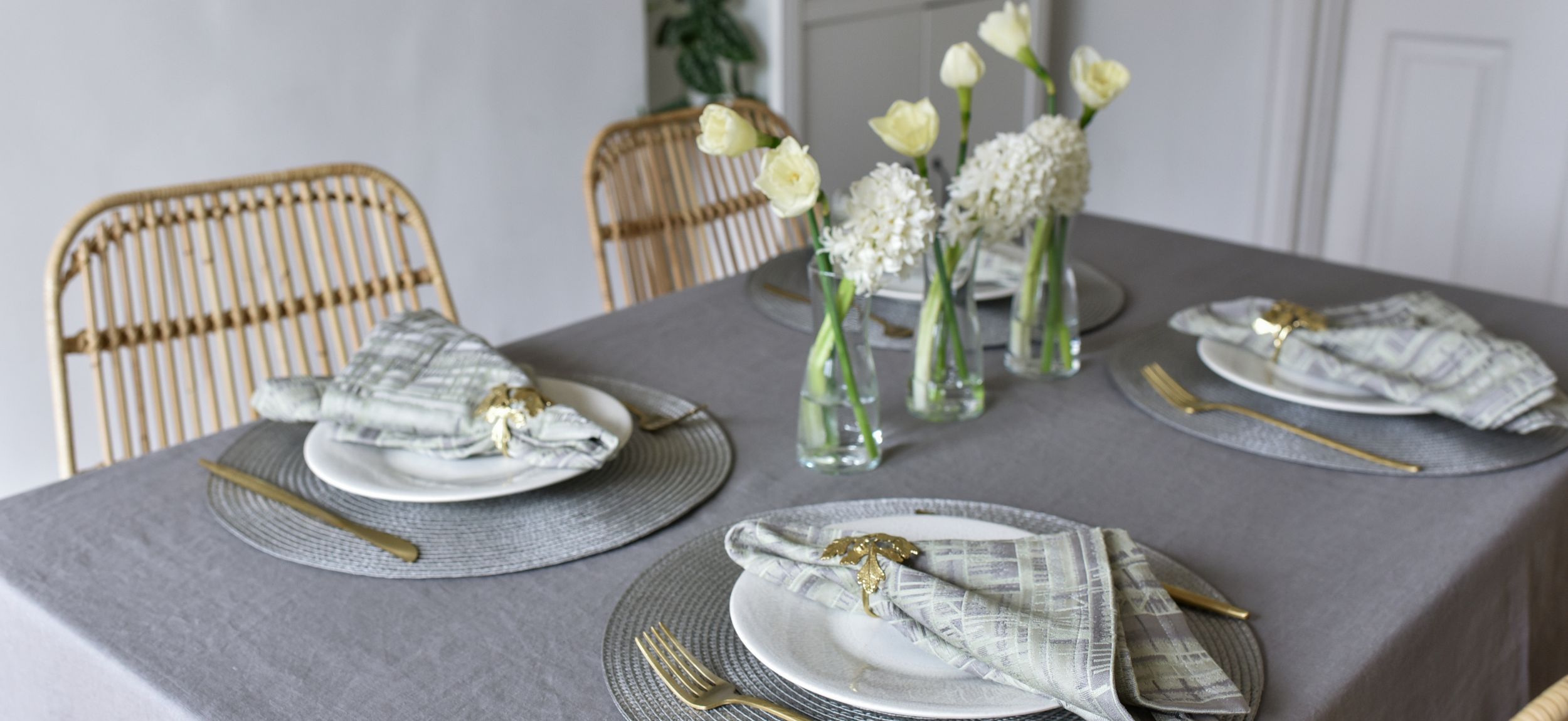 Put the spring back in your table with our Cityscapes fabric collection