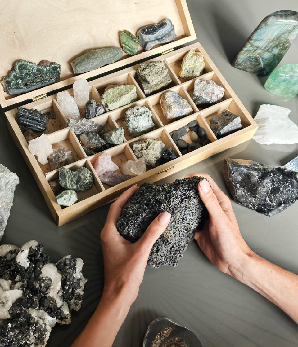 Natural Stones and Minerals for Luxury Home Decor